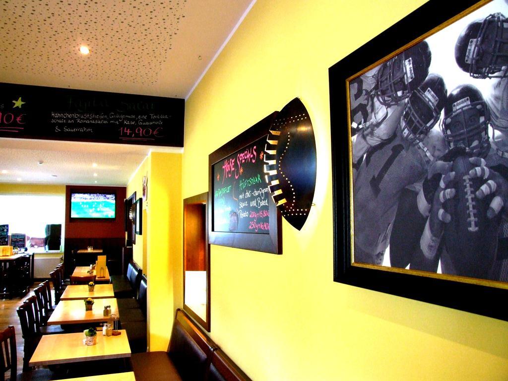 Touchdown&restaurant
